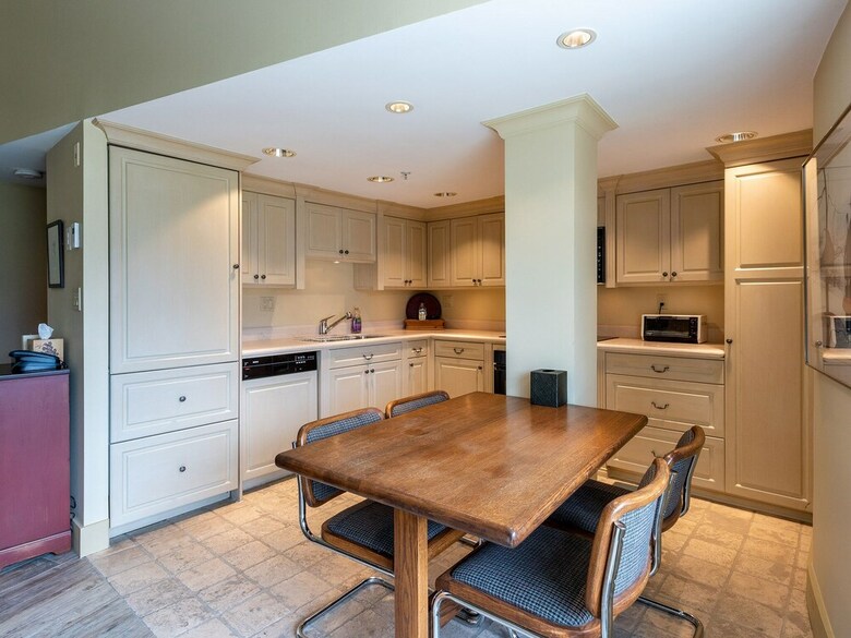 Carleton Lodge By Gibbons Life