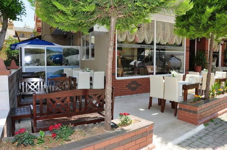 �zcan Hotel