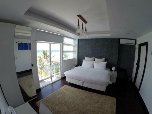 Airport Beach Hotel