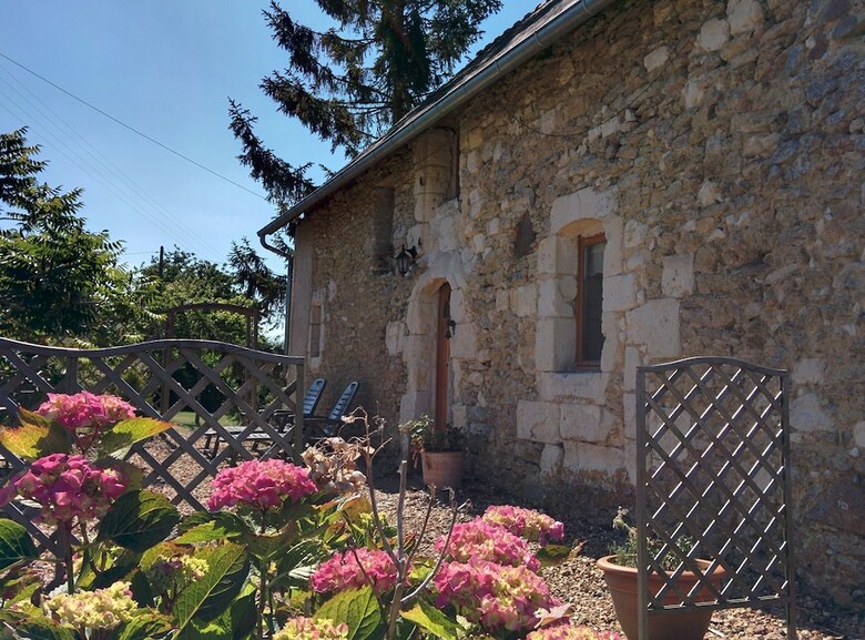 Gite La Source De Marz�e Cottage