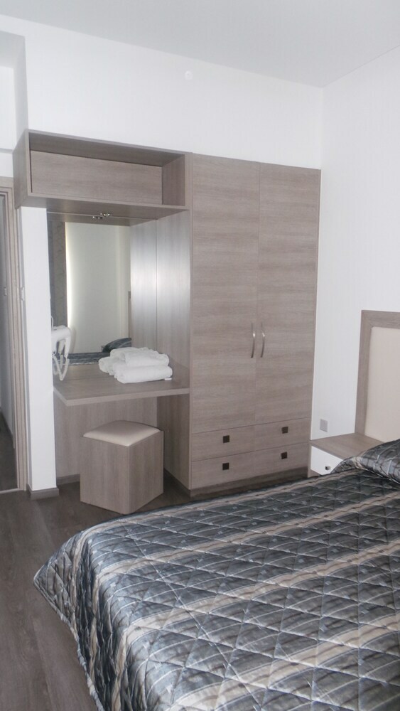 Aparthotel Neptune Hotel Apartments