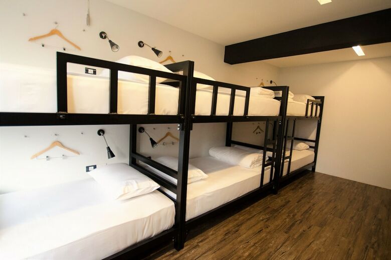 Hostal Strips The Poshtel