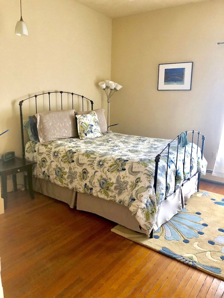 Chesley Road Bed And Breakfast