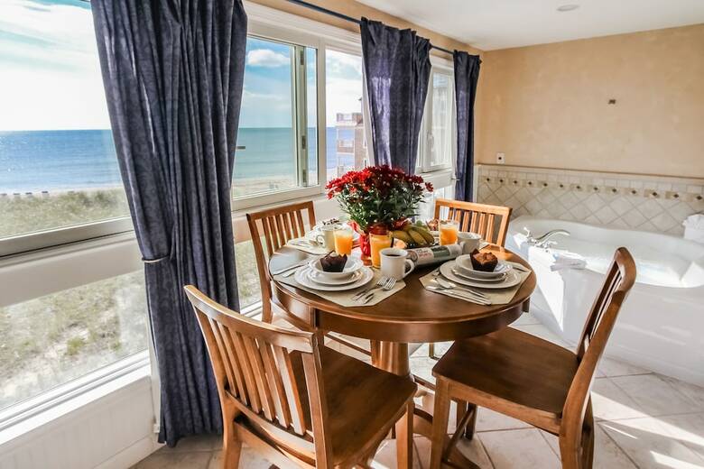Hotel Edgewater Beach Resort, A Vri Resort