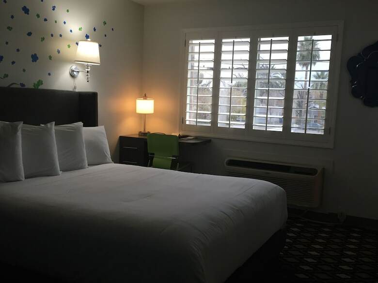 Hotel University Inn