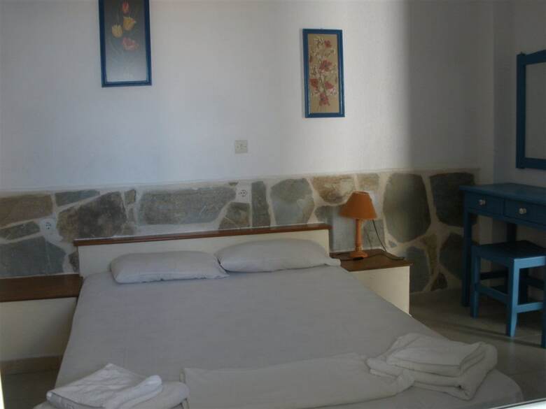 Eleni's Apartments