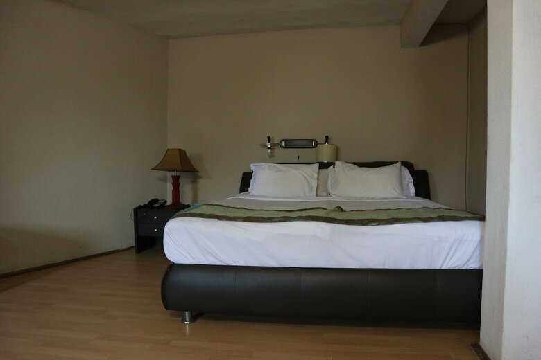 El-elyon Hotel