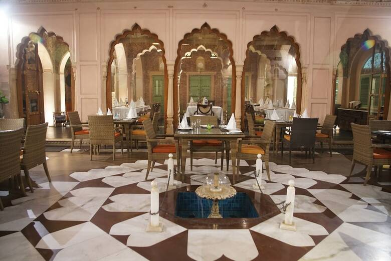 Hotel Welcomheritage Haveli Dharampura