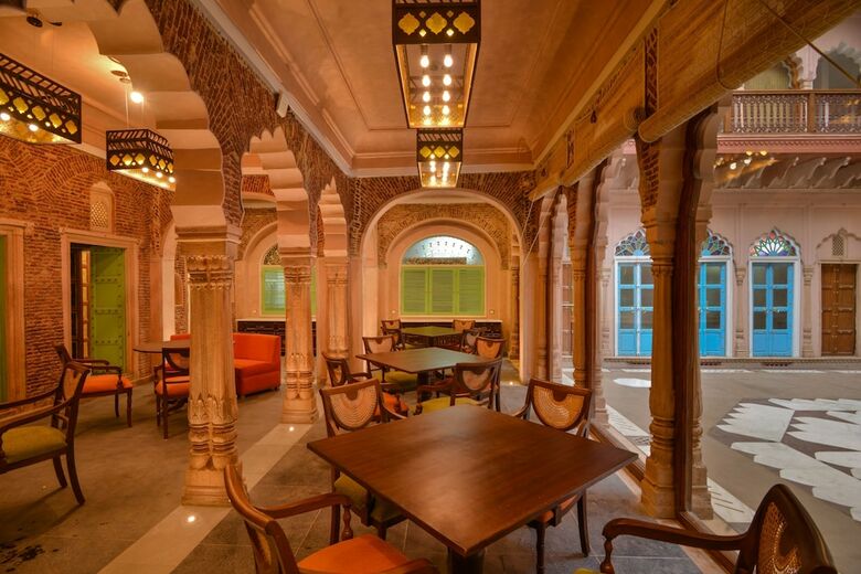 Hotel Welcomheritage Haveli Dharampura