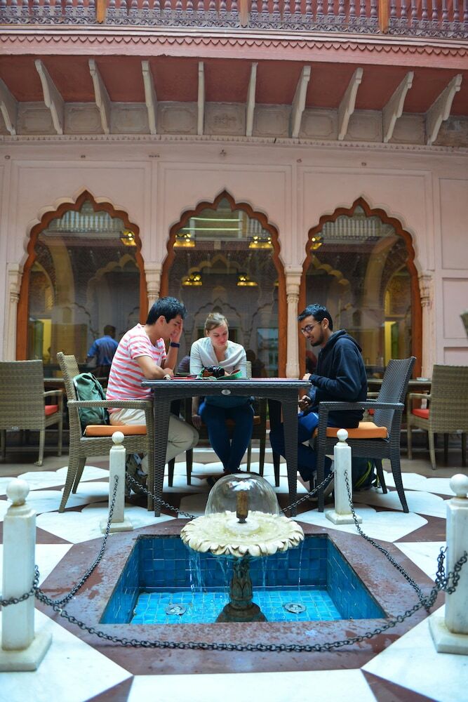Hotel Welcomheritage Haveli Dharampura