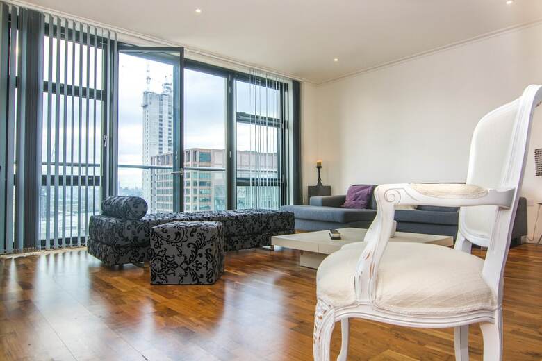 Canary Wharf - Corporate River View Apartments