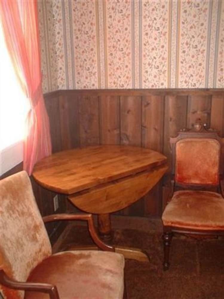 Bed & Breakfast Glass Beach Inn