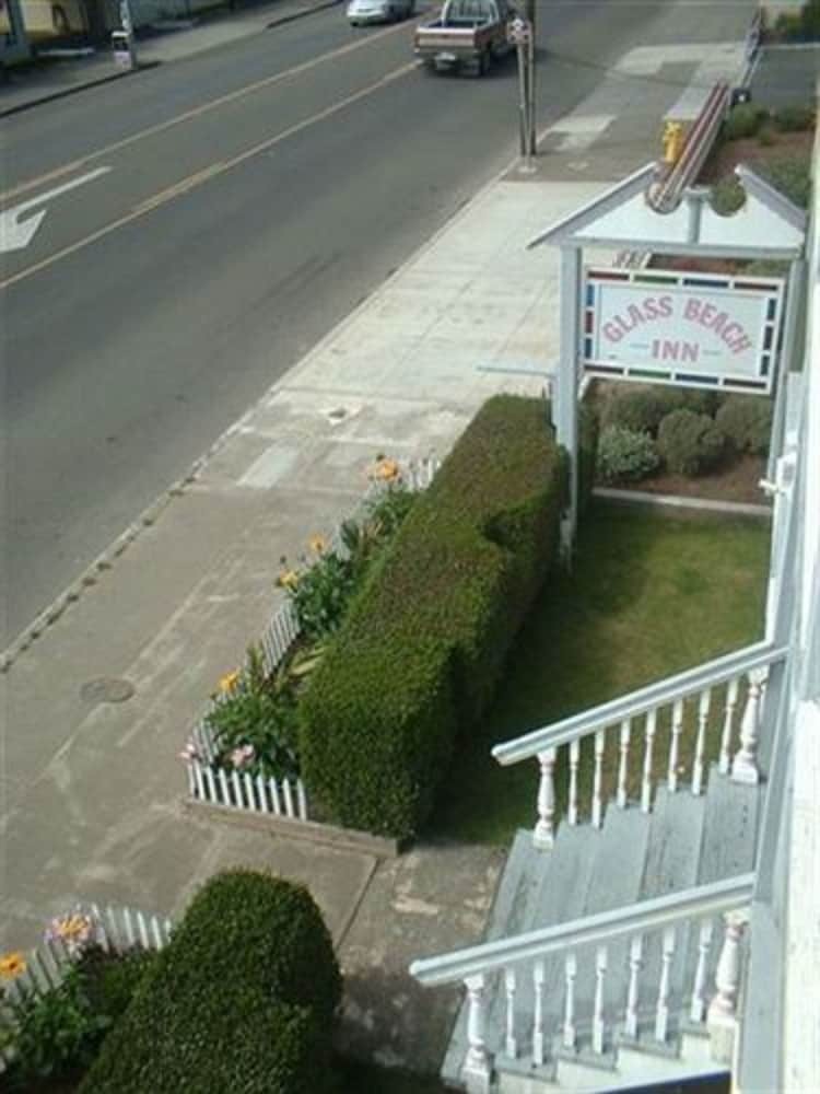 Bed & Breakfast Glass Beach Inn