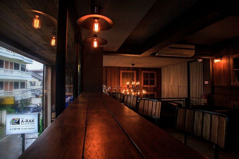 Hostal The Arak Bed Bar And Hostel