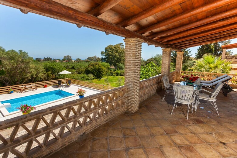 Villa Liuba Houses
