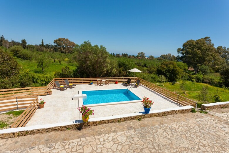 Villa Liuba Houses