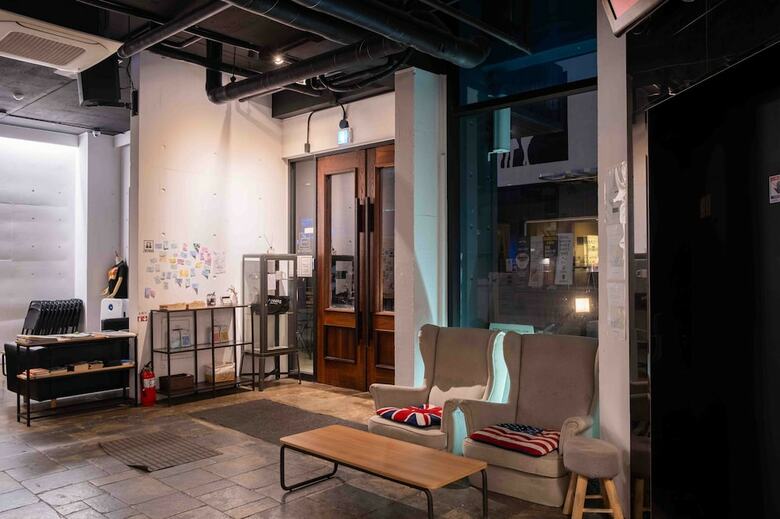 Hotel Canvas Hostel