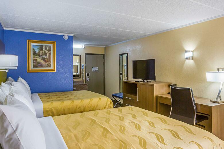 Hotel Quality Inn & Suites