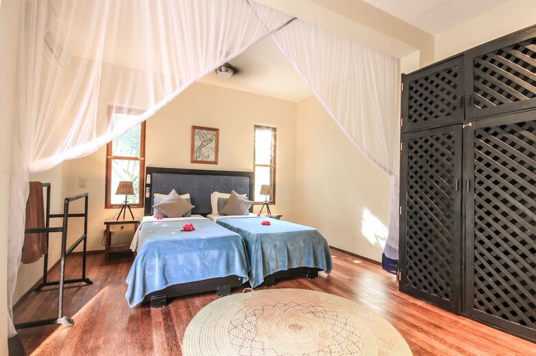 Jambiani Villas