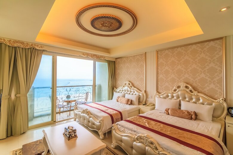 Sunrise Hotel