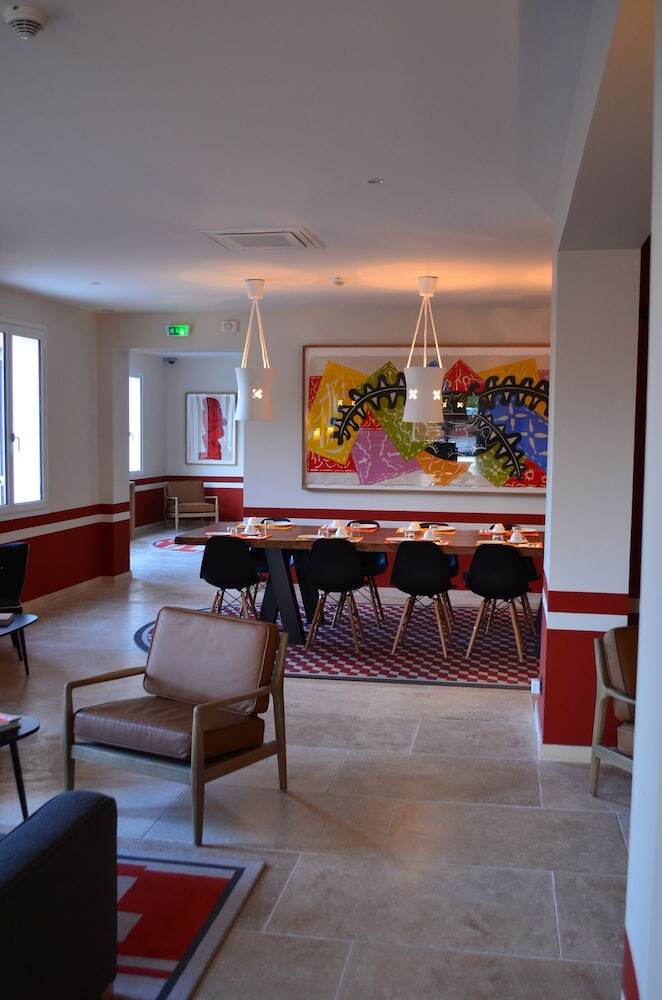 Hotel La Maison Des Ocres