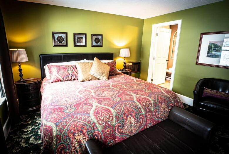 Bed & Breakfast Twin Oaks Inn