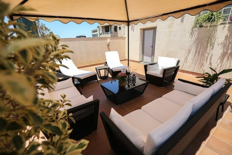 Hotel Sky Suites