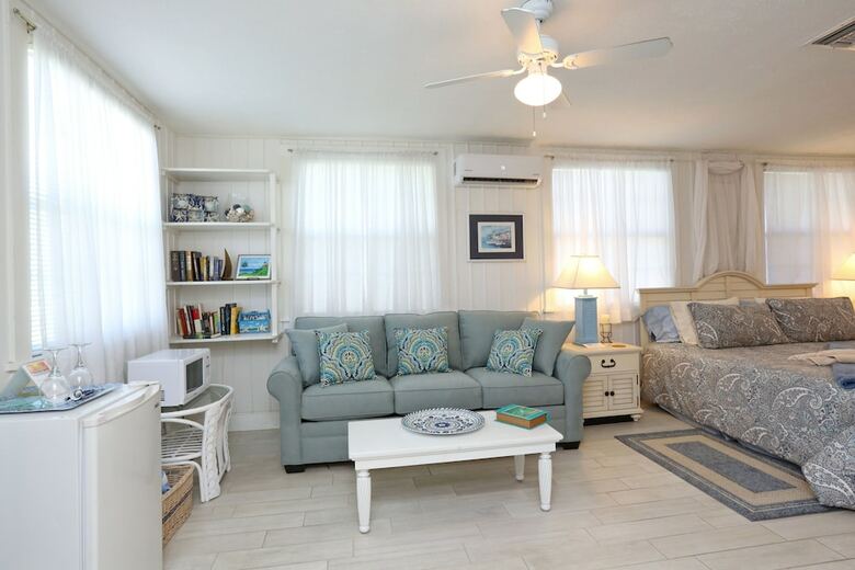 Beachfront Bed & Breakfast