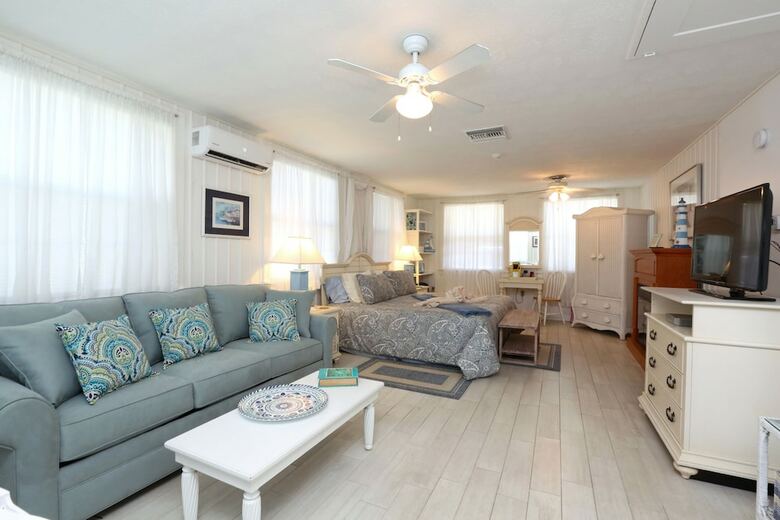 Beachfront Bed & Breakfast