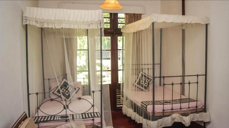 Hotel Ancoombra Tea Estate Bungalow