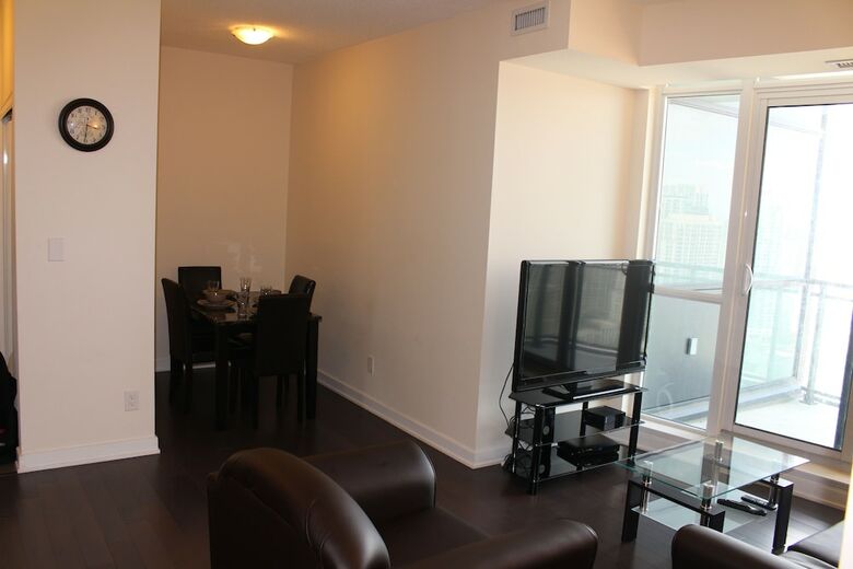 Custom-made Luxury Suite-by Elite Suites