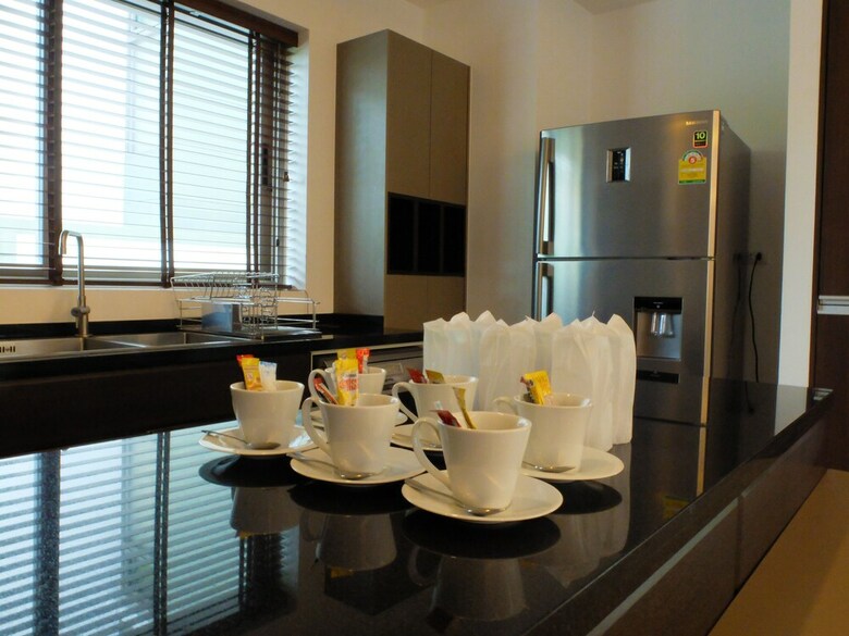 Hotel Chalong Miracle Lakeview Resort & Spa