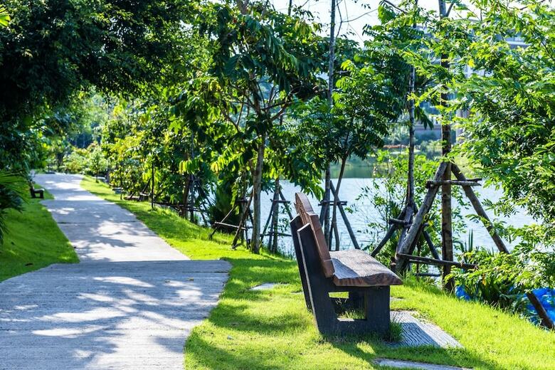 Hotel Chalong Miracle Lakeview Resort & Spa