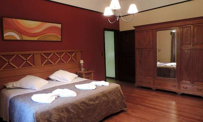 Hostal Cruz Chica