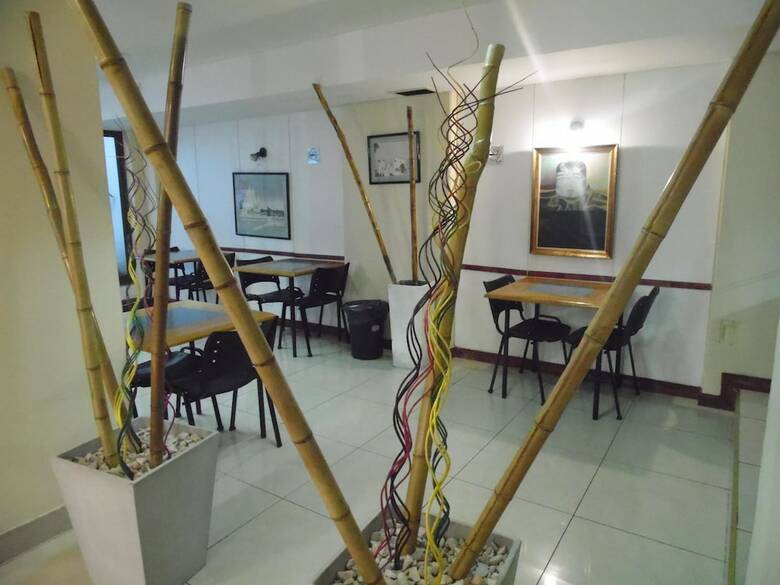 Hotel Adrazi