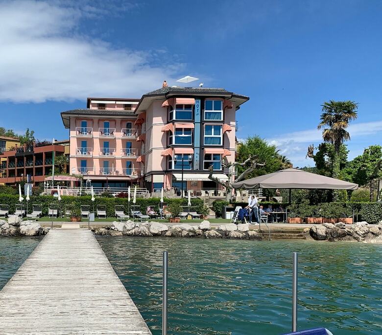 Front Lake Apartments Bardolino