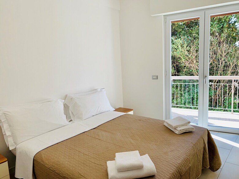 Front Lake Apartments Bardolino