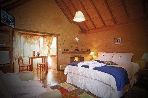 Hostal Canto Da Lua Chal�s E Api�rio