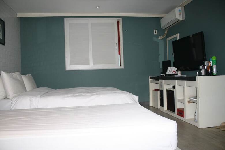New Seven Hotel