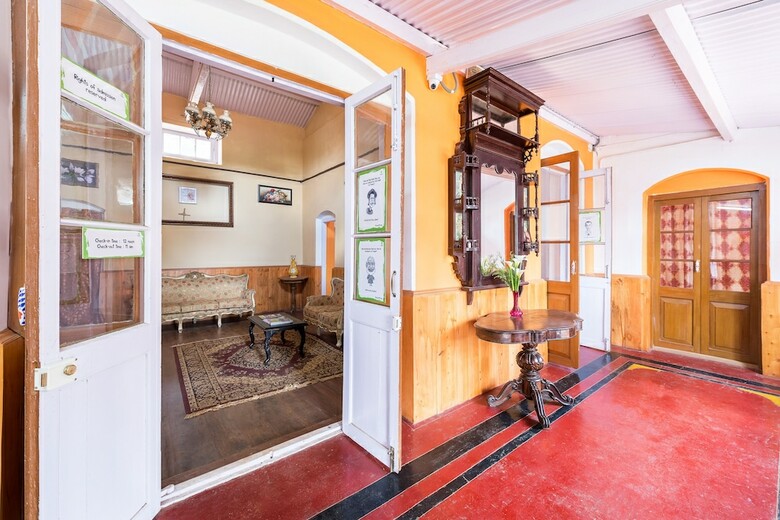 Hotel Treebo Trip Rosefield Heritage