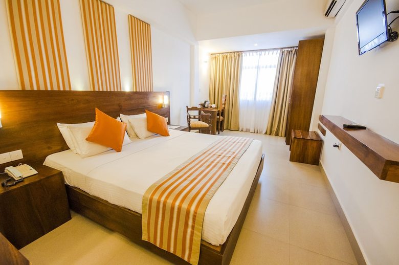 Camelot Beach Hotel