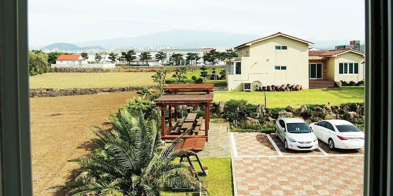 Pension Story House