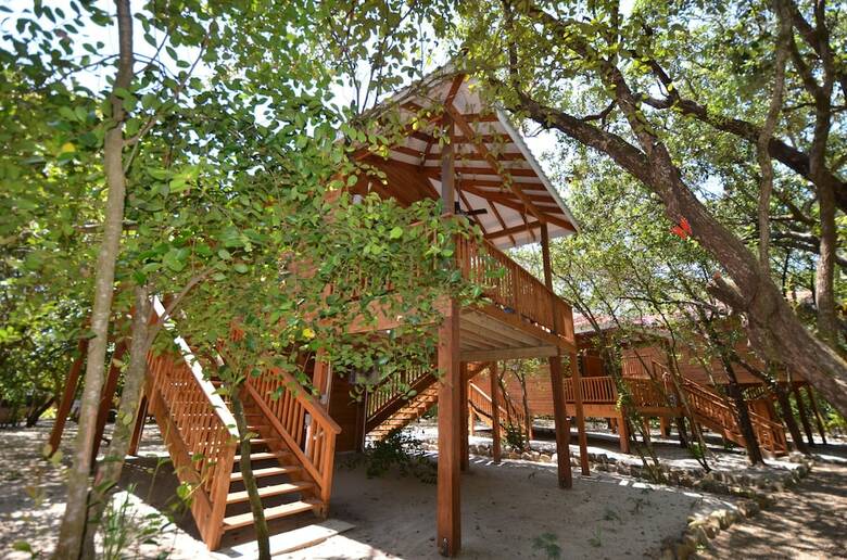 Hotel Mariposa Beach Resort
