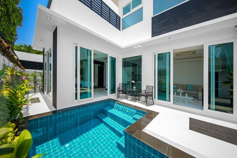 Colibri Pool Villa Pattaya