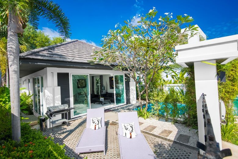 Colibri Pool Villa Pattaya