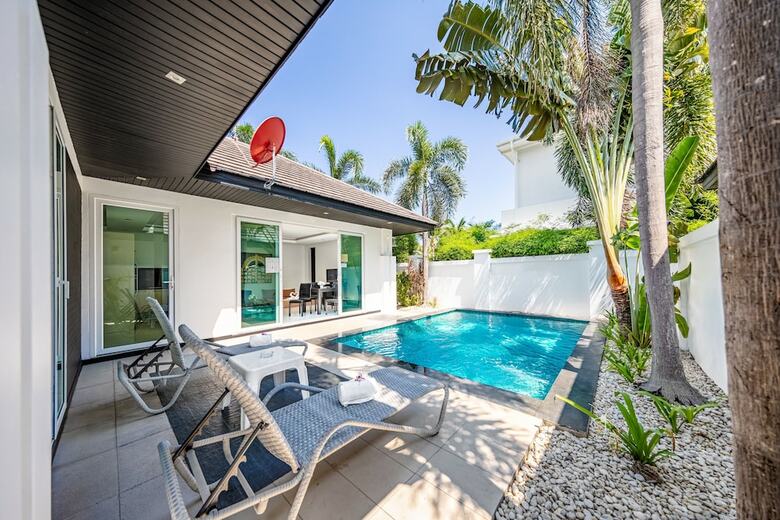 Colibri Pool Villa Pattaya