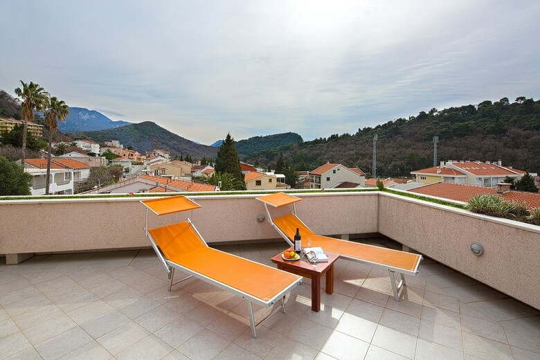 Apartments Holiday