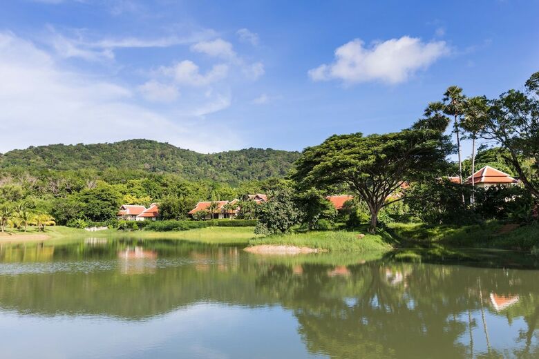 Nai Harn Baan-bua Villas