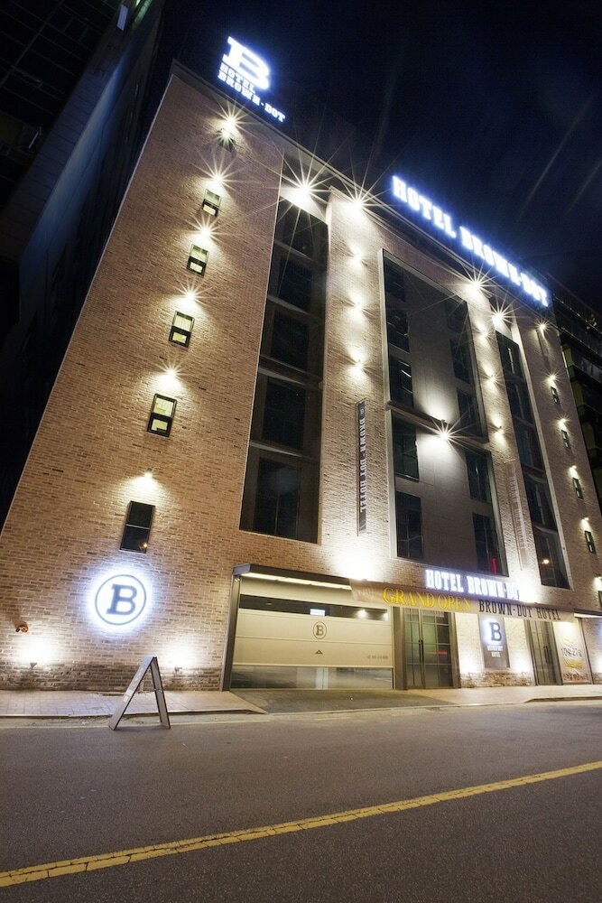 Hotel Brown Dot Waterpark
