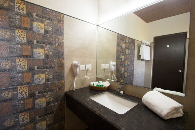 One Earth Royale Boutique Hotel